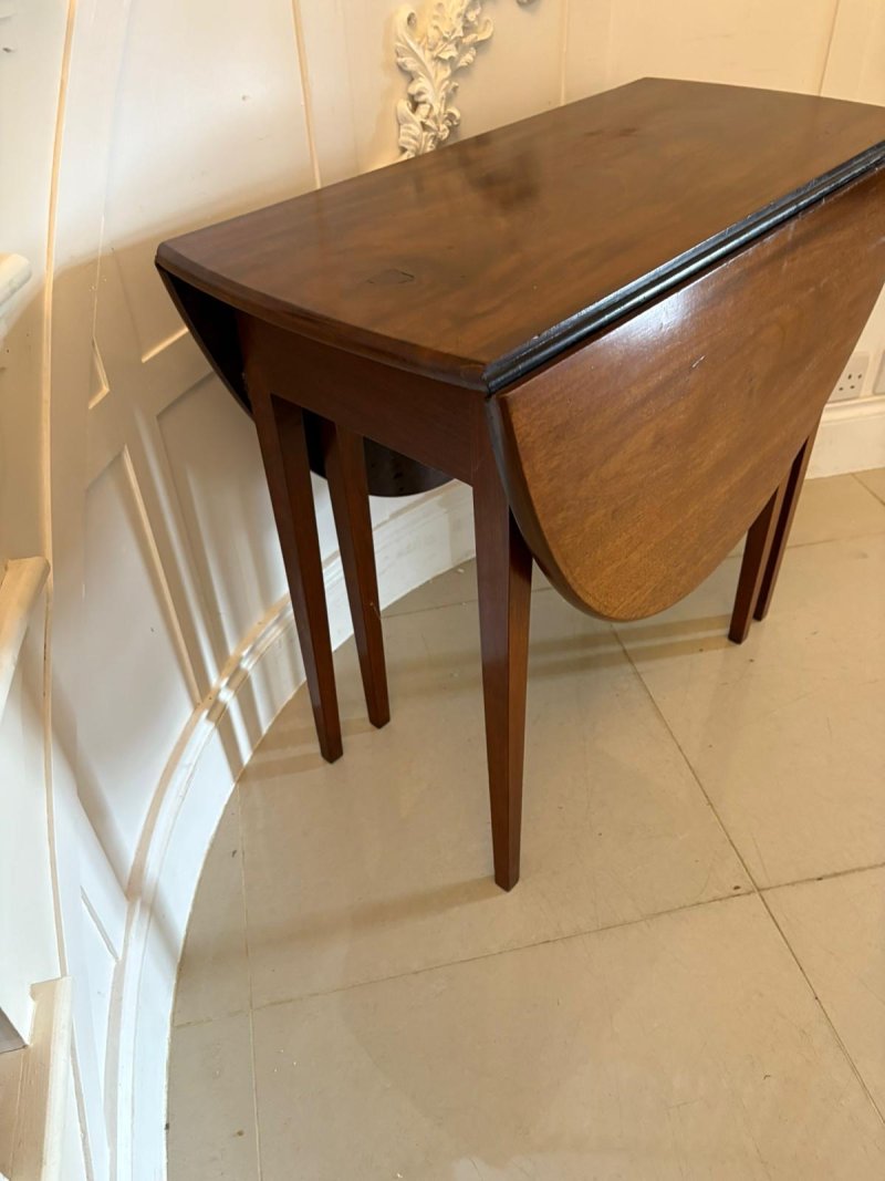 Antique George III Quality Mahogany Drop Leaf Table - Image 6